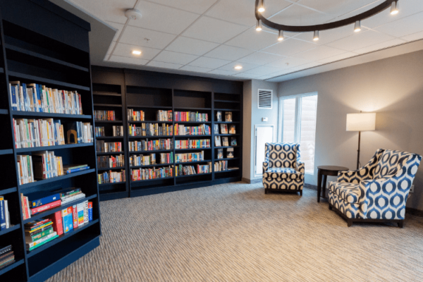 Library Aquatria Retirement Residence - Staging and Design by QC Design School graduate Chantal Marion