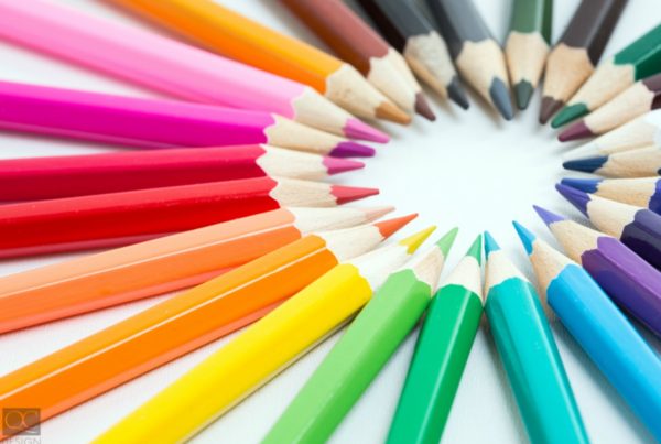 color trends of 2018 shown in the form of colored pencils